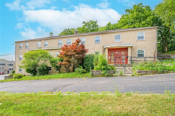 $349,900 | 220 West Siebenthaler Avenue, Dayton, OH 45405