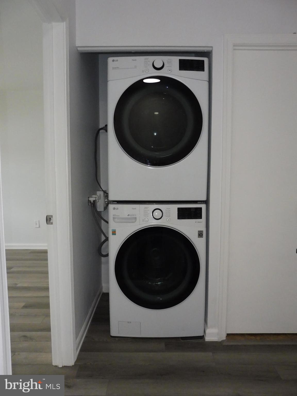 1030 C Margate Court Sterling, VA 20164 - Photo 16 of 27 High end washer/dryer