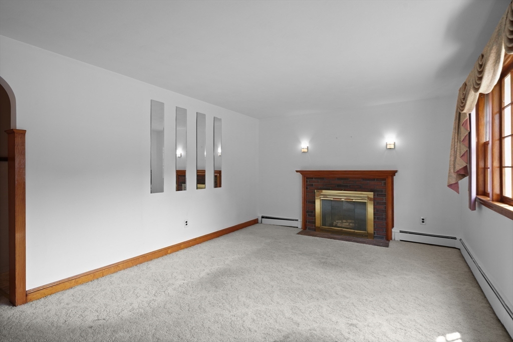 220 Foster Road Tewksbury, MA 01876 - Photo 12 of 31 Gallery Image 12