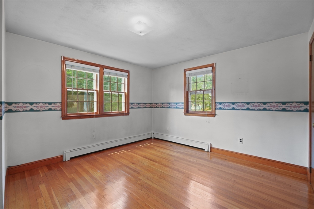 220 Foster Road Tewksbury, MA 01876 - Photo 13 of 31 Gallery Image 13