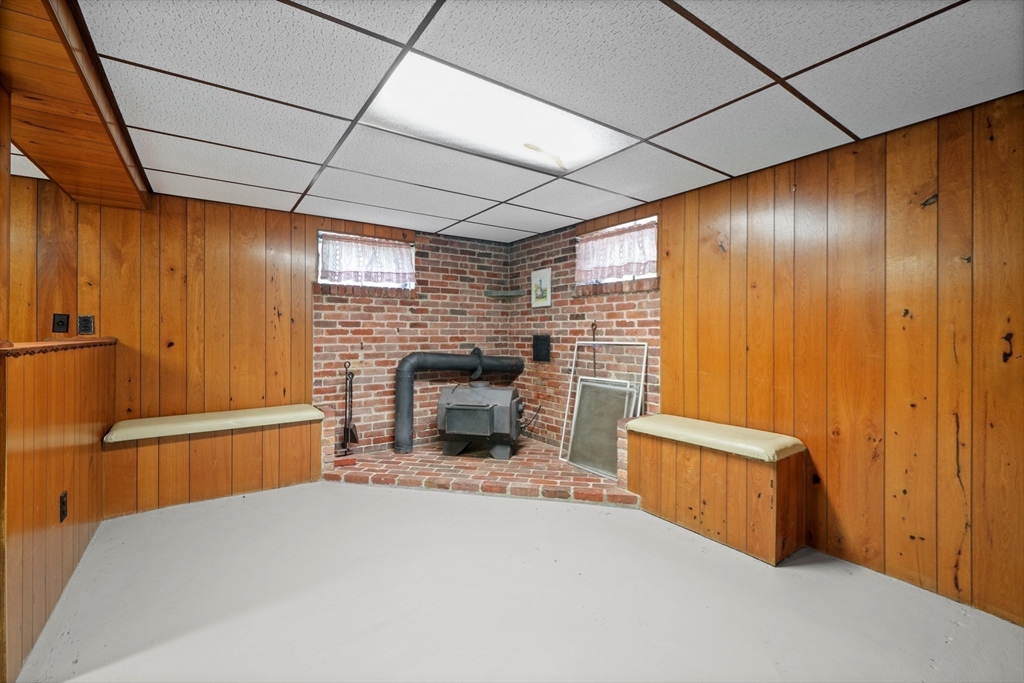 220 Foster Road Tewksbury, MA 01876 - Photo 25 of 31 Gallery Image 25