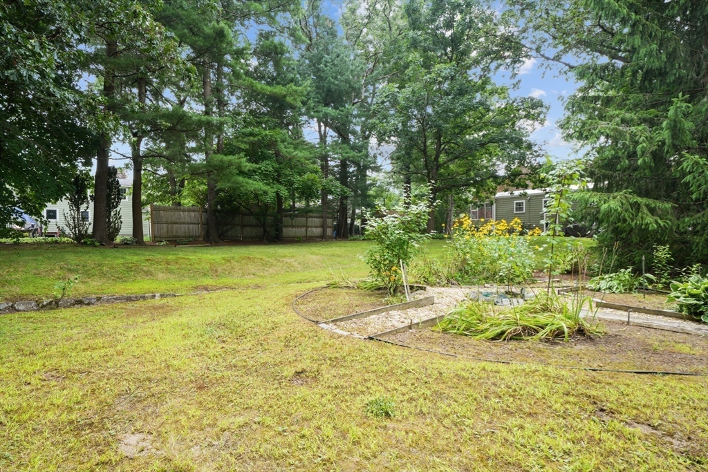 220 Foster Road Tewksbury, MA 01876 - Photo 30 of 31 Gallery Image 30