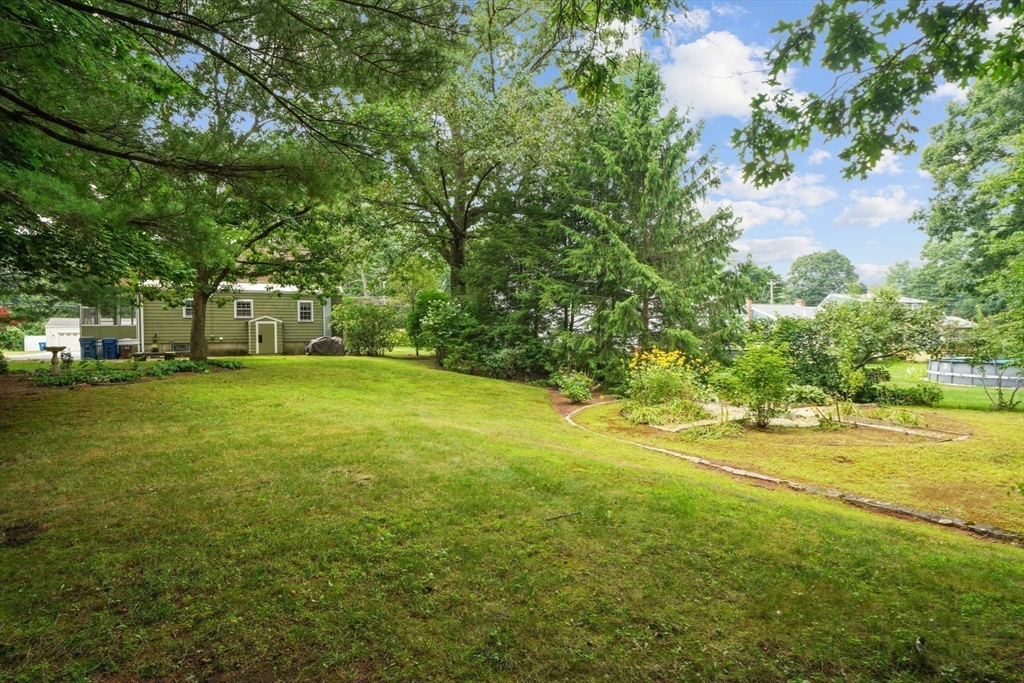 220 Foster Road Tewksbury, MA 01876 - Photo 8 of 31 Gallery Image 8