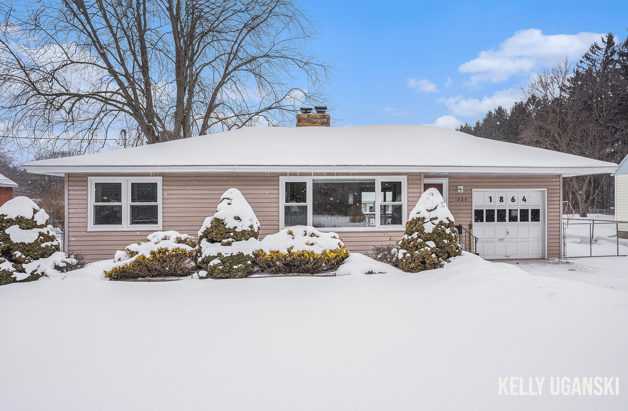 1864 Shettler Road Muskegon, MI 49444 - Photo 1 of 16 DSC03141