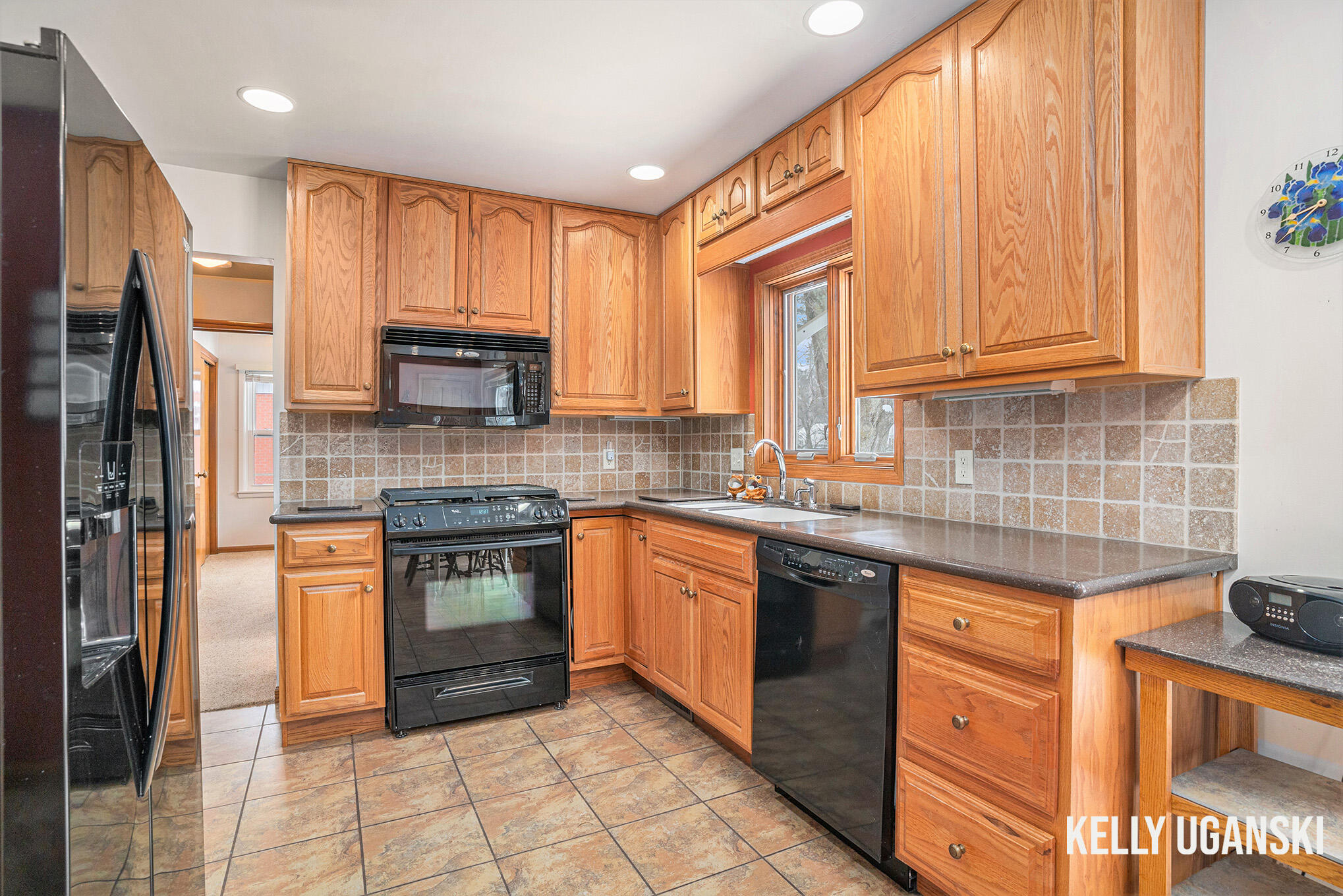 1864 Shettler Road Muskegon, MI 49444 - Photo 6 of 16 DSC03093