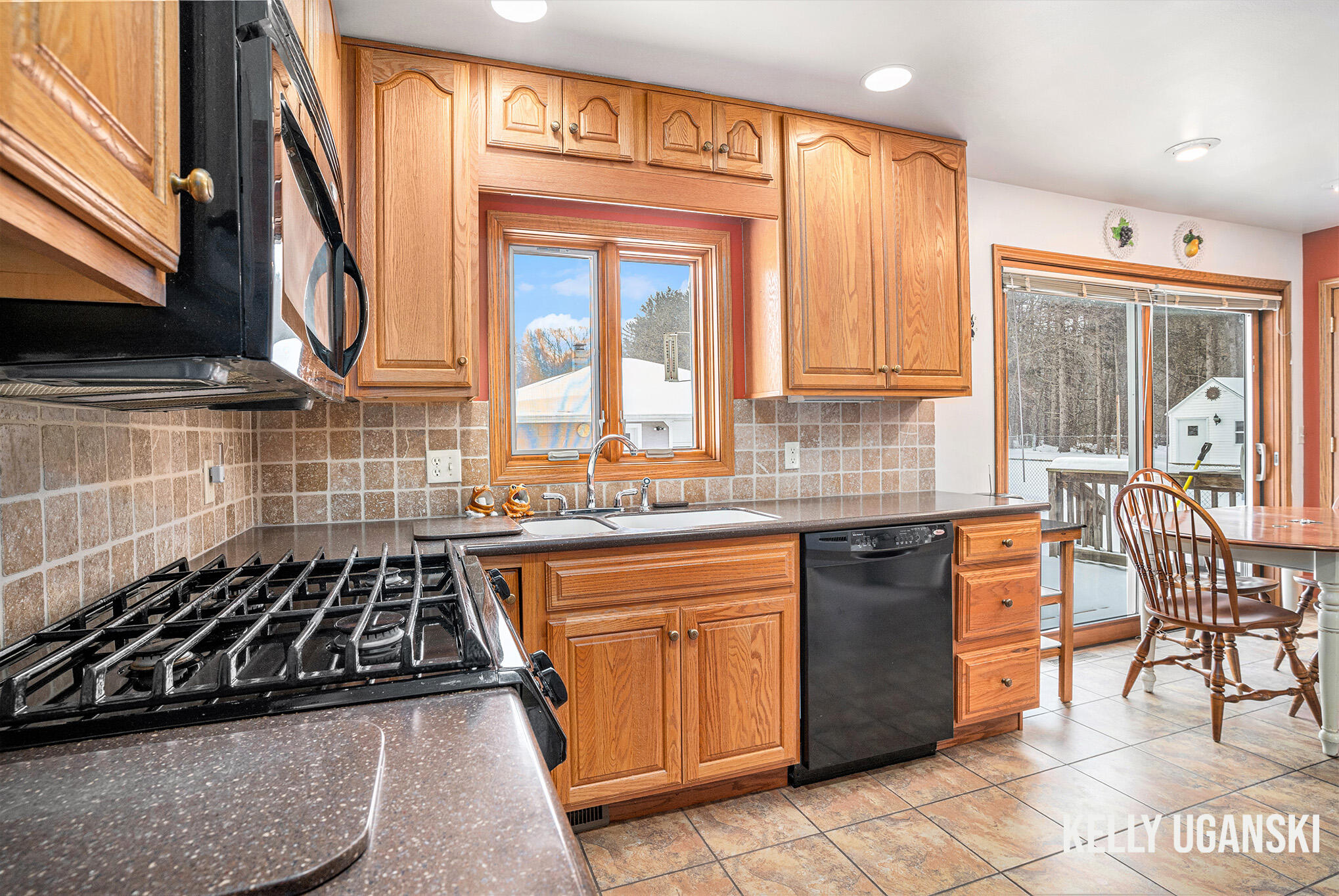 1864 Shettler Road Muskegon, MI 49444 - Photo 7 of 16 DSC03094