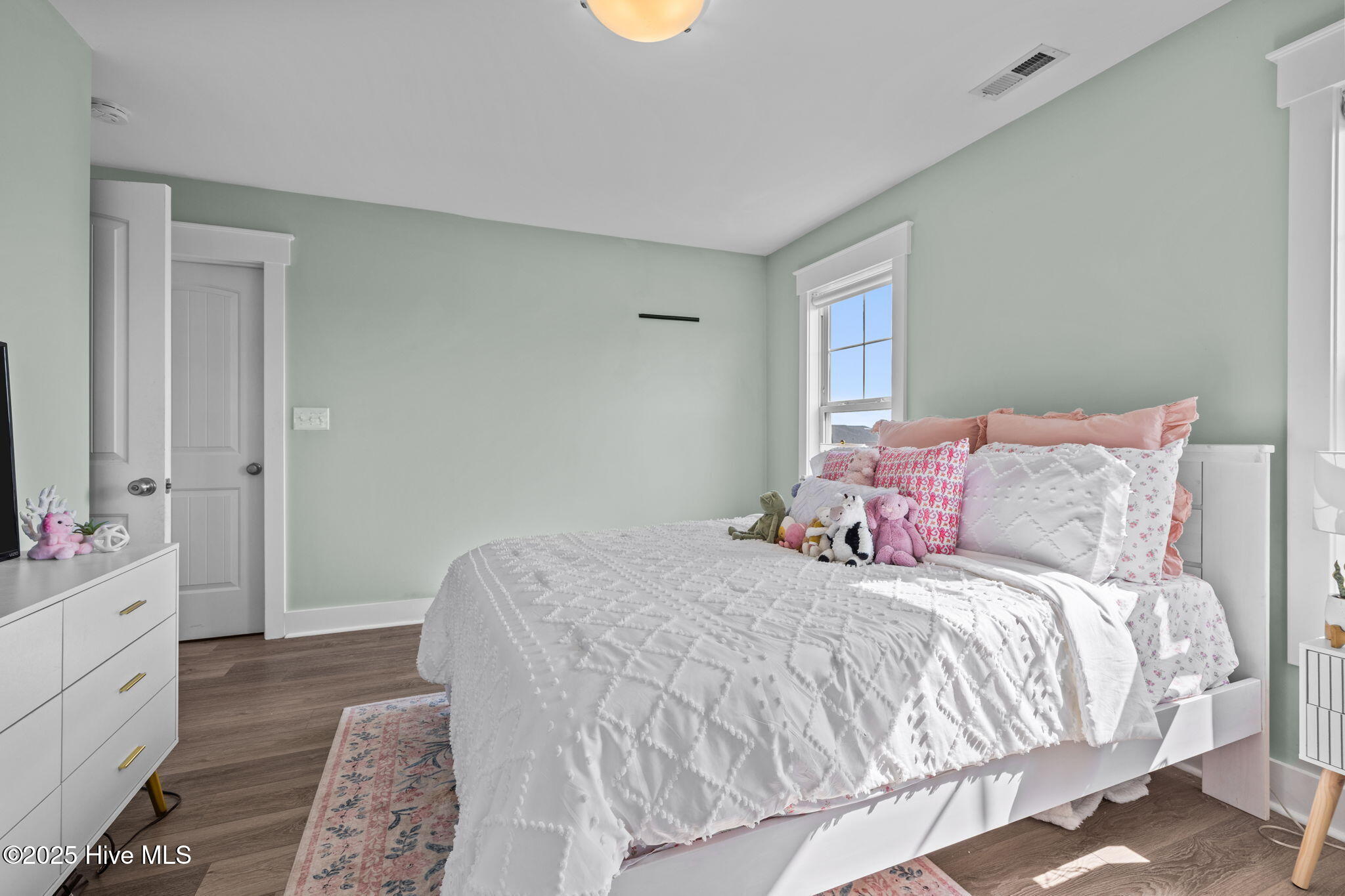 1710 Olde Farm Road Morehead City, NC 28557 - Photo 12 of 51 Upstairs Bedroom