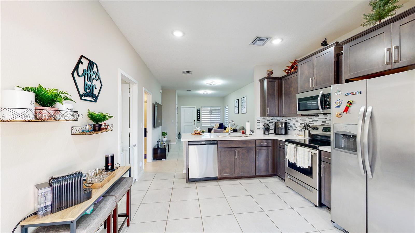 892 Southeast 18th Street Homestead, FL 33034 - Photo 16 of 56