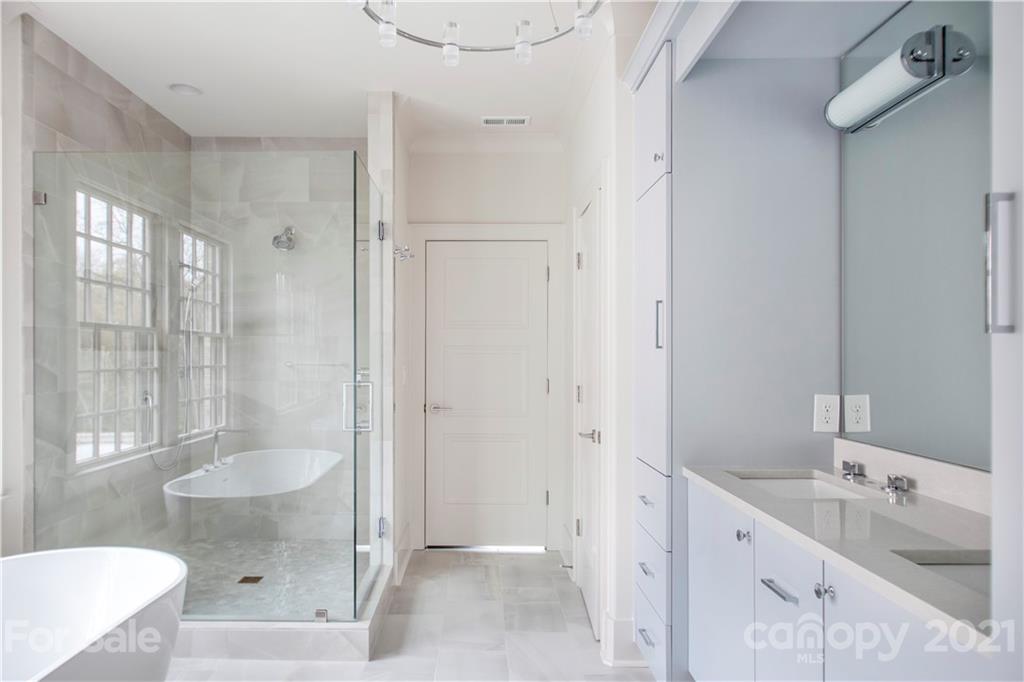 5024 Gilchrist Road Charlotte, NC 28211 - Photo 17 of 26 Gallery Image 17
