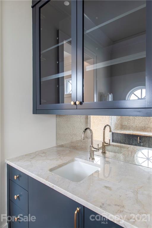 5024 Gilchrist Road Charlotte, NC 28211 - Photo 7 of 26 Gallery Image 7