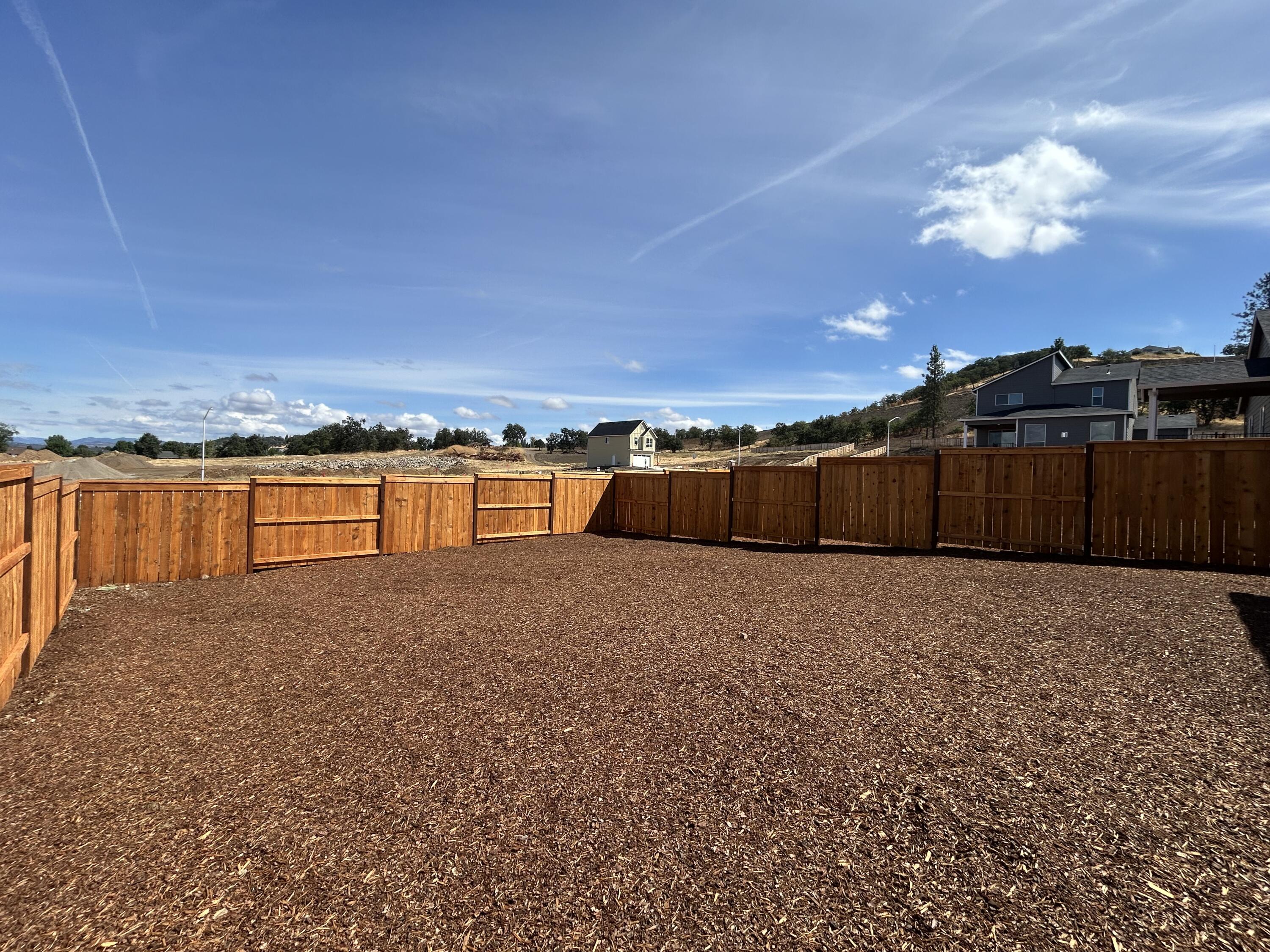 121 Valemont Drive, Unit 34 Eagle Point, OR 97524 - Photo 24 of 24