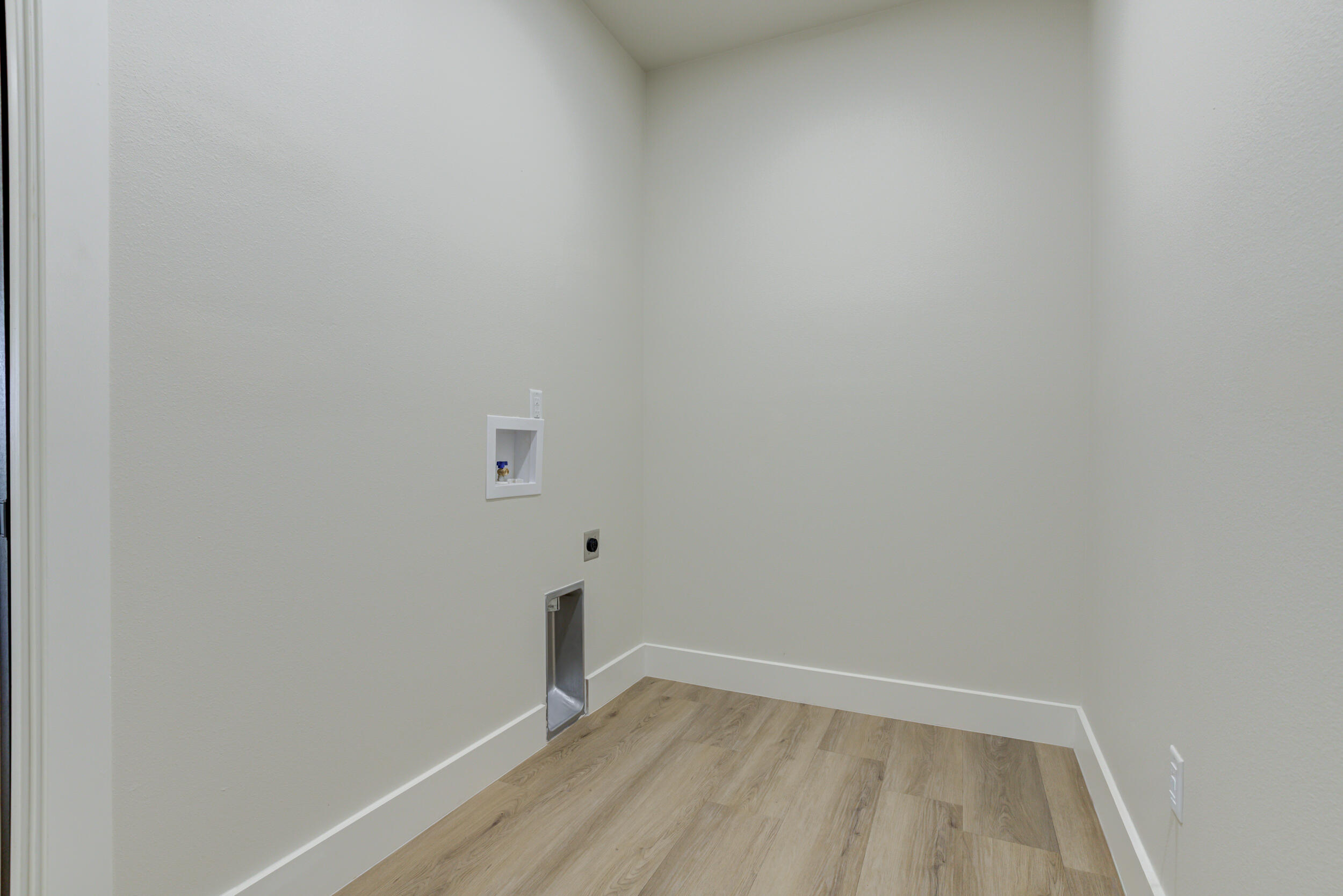 305 Southwest Ave L Seminole, TX 79360 - Photo 31 of 52 a view of an empty room