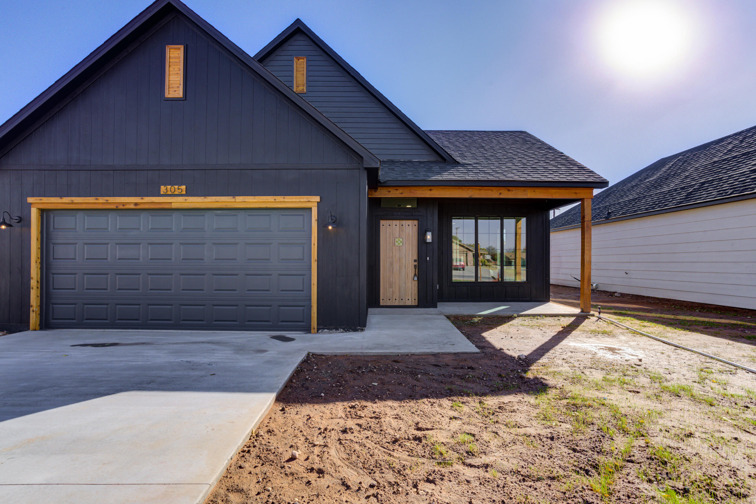 305 Southwest Ave L Seminole, TX 79360 - Photo 5 of 52 a front view of a house