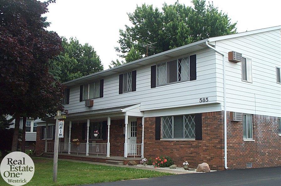 587-4 Pointe Tremble Road Algonac, MI 48001 - Photo 8 of 9 31279932-7.JPG