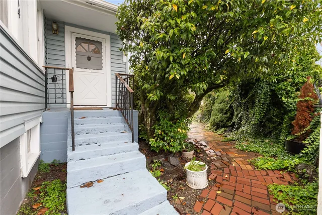 $449,000 | 2814 Pioneer Way East, Tacoma, WA 98404