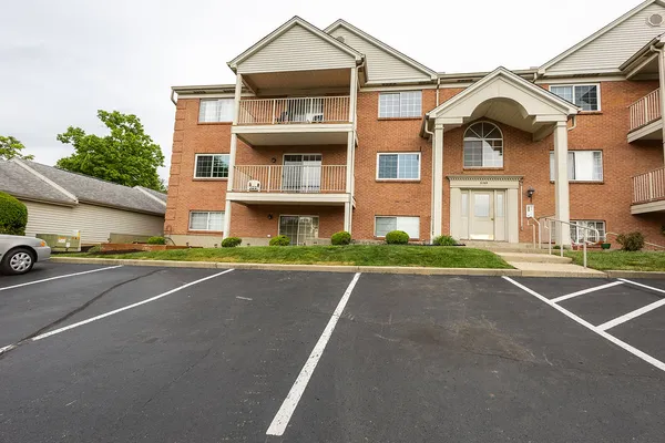 $150,000 | 5769 Cheviot Road, Unit 2A, Cincinnati, OH 45247
