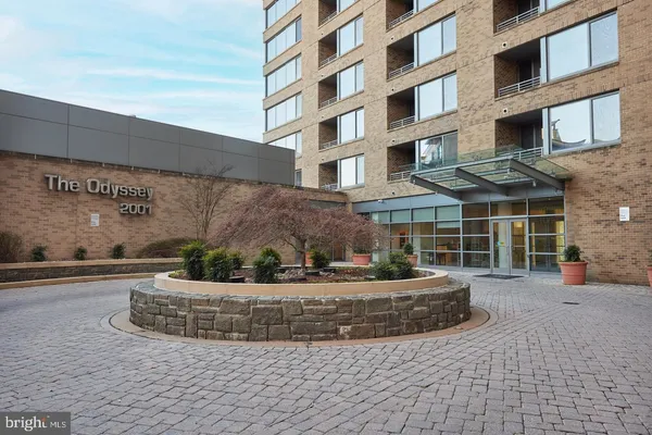 $2,650 | 2001 15th Street North, Unit 619, Arlington, VA 22201