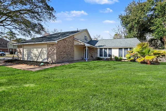 $316,000 | 1306 West Stroker Road, Crosby, TX 77532