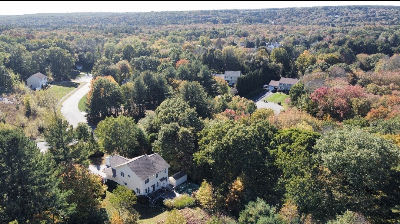 65 Arbor Road Uxbridge, MA 01569 - Photo 4 of 42 Gallery Image 4