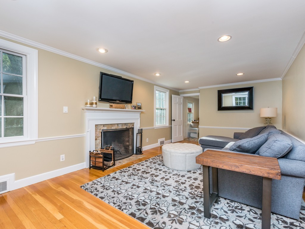 15 Princeton Road Wellesley, MA 02482 - Photo 11 of 30 Gallery Image 11