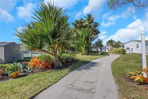 $169,000 | 143 Moorhead Manor, Unit 143, Naples, FL 34112