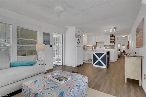 $169,000 | 143 Moorhead Manor, Unit 143, Naples, FL 34112