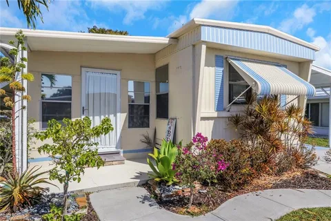 $169,000 | 143 Moorhead Manor, Unit 143, Naples, FL 34112