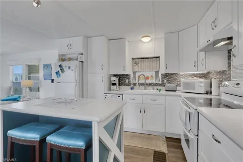 $169,000 | 143 Moorhead Manor, Unit 143, Naples, FL 34112