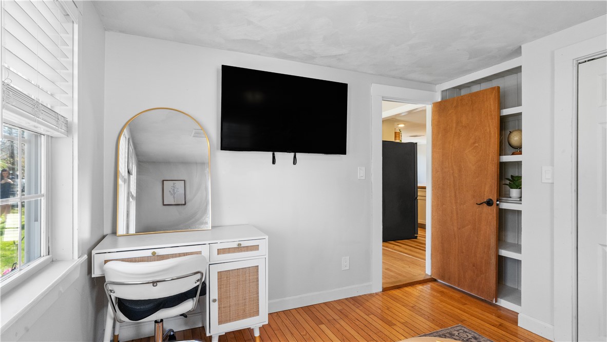 410 Field Hill Road Scituate, RI 02815 - Photo 13 of 38