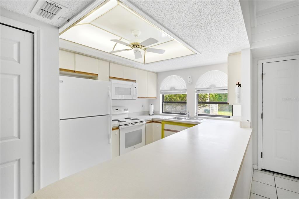 9199 Lingrove Road Weeki Wachee, FL 34613 - Photo 13 of 34 Gallery Image 13
