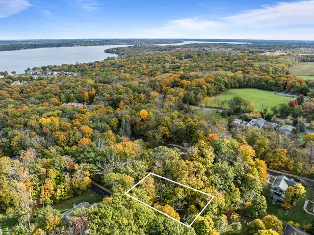 $225,000 | Lt17 Green Hill Drive, Fontana, WI 53125