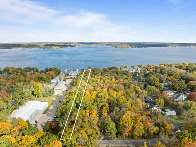 $225,000 | Lt17 Green Hill Drive, Fontana, WI 53125