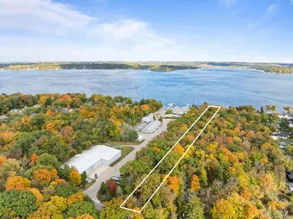 $225,000 | Lt17 Green Hill Drive, Fontana, WI 53125