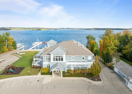 $225,000 | Lt17 Green Hill Drive, Fontana, WI 53125