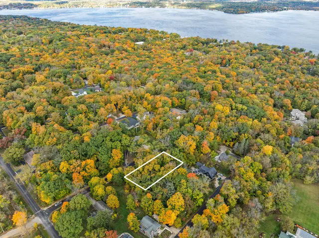 $225,000 | Lt17 Green Hill Drive, Fontana, WI 53125