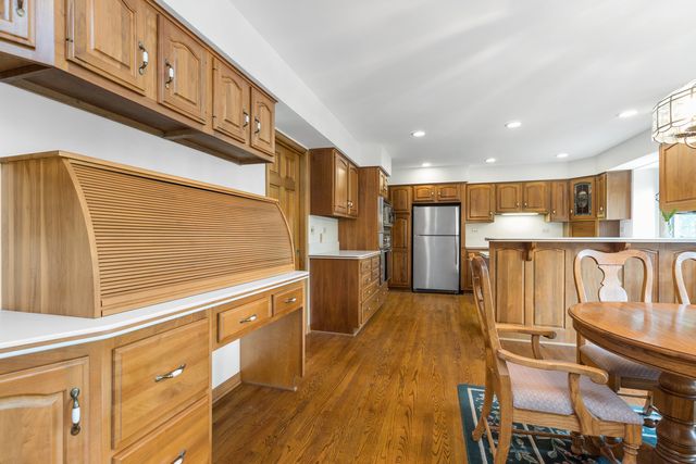 $600,000 | 6555 Stockbridge Lane, Long Grove, IL 60047