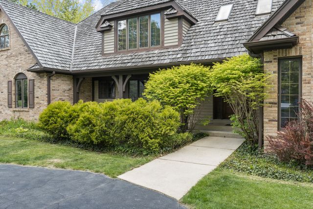 $600,000 | 6555 Stockbridge Lane, Long Grove, IL 60047