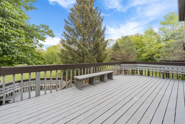 $600,000 | 6555 Stockbridge Lane, Long Grove, IL 60047