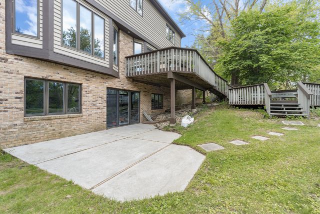 $600,000 | 6555 Stockbridge Lane, Long Grove, IL 60047