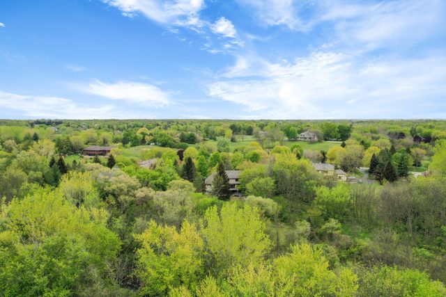 $600,000 | 6555 Stockbridge Lane, Long Grove, IL 60047