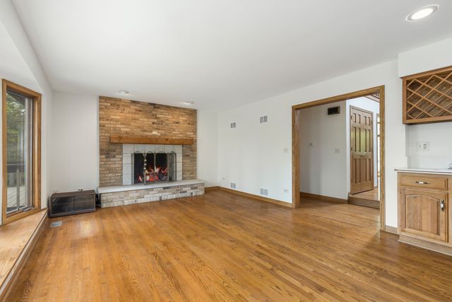 $600,000 | 6555 Stockbridge Lane, Long Grove, IL 60047