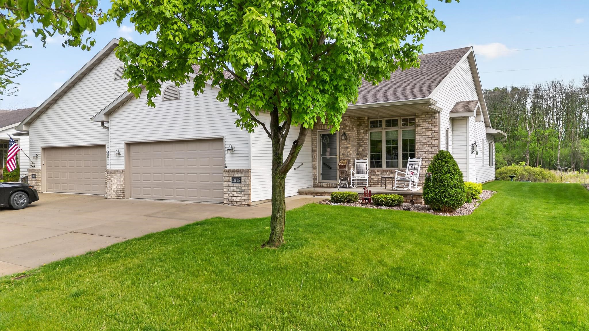 1818 East Sylvan Avenue Appleton, WI 54915 - Photo 1 of 48