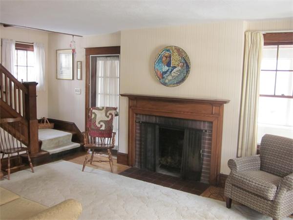 66 Maynard Road Northampton, MA 01060 - Photo 2 of 9