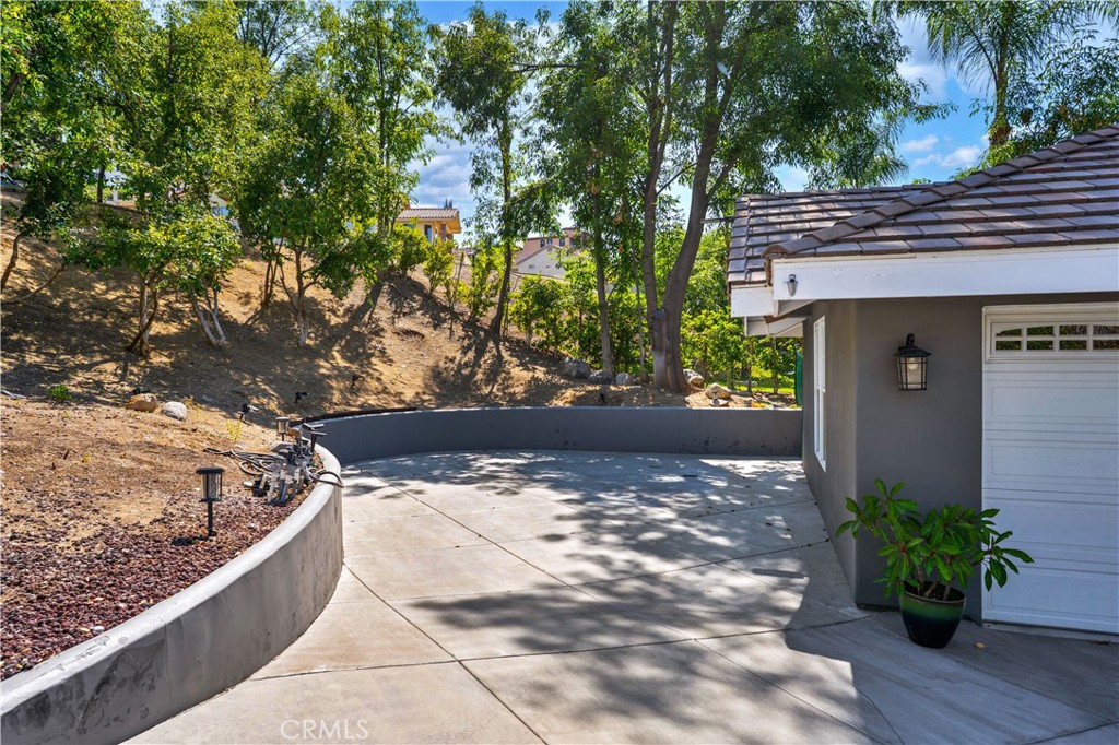22700 Running Rabbit Court Canyon Lake, CA 92587 - Photo 19 of 75