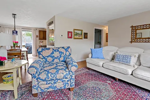 $685,000 | 7 Bonnie Briar Drive, Osterville, MA 02655