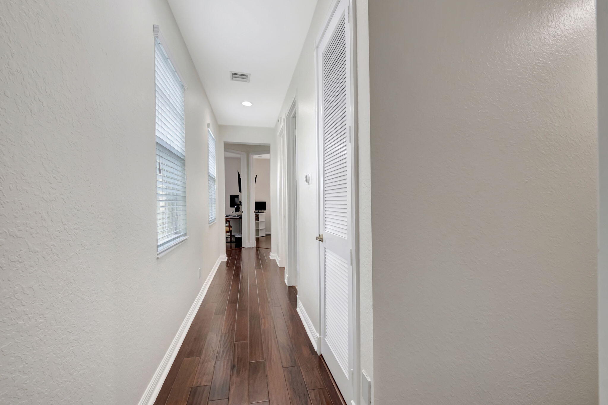 8302 Northwest 8th Way, Unit 8302 Boca Raton, FL 33487 - Photo 25 of 63 25-web-or-mls-DSC_1982