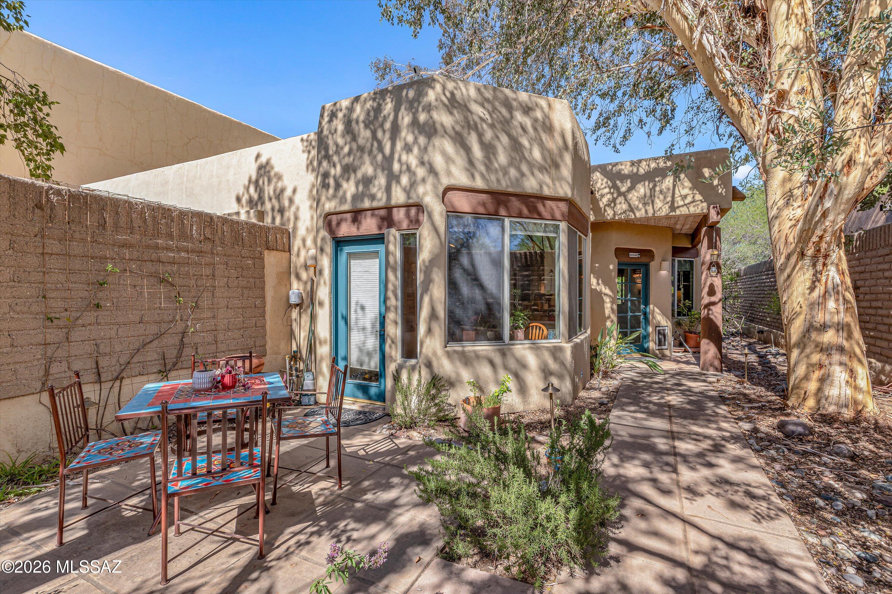 2940 North Santa Rosa Place Tucson, AZ 85712 - Photo 3 of 45