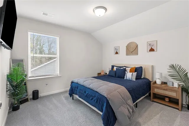 $3,300 | 715 River Gdns Drive, Atlanta, GA 30354