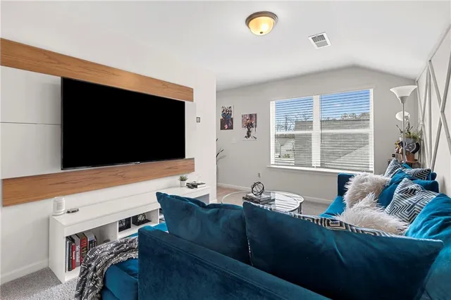 $3,300 | 715 River Gdns Drive, Atlanta, GA 30354