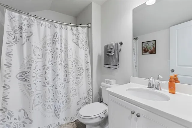 $3,300 | 715 River Gdns Drive, Atlanta, GA 30354